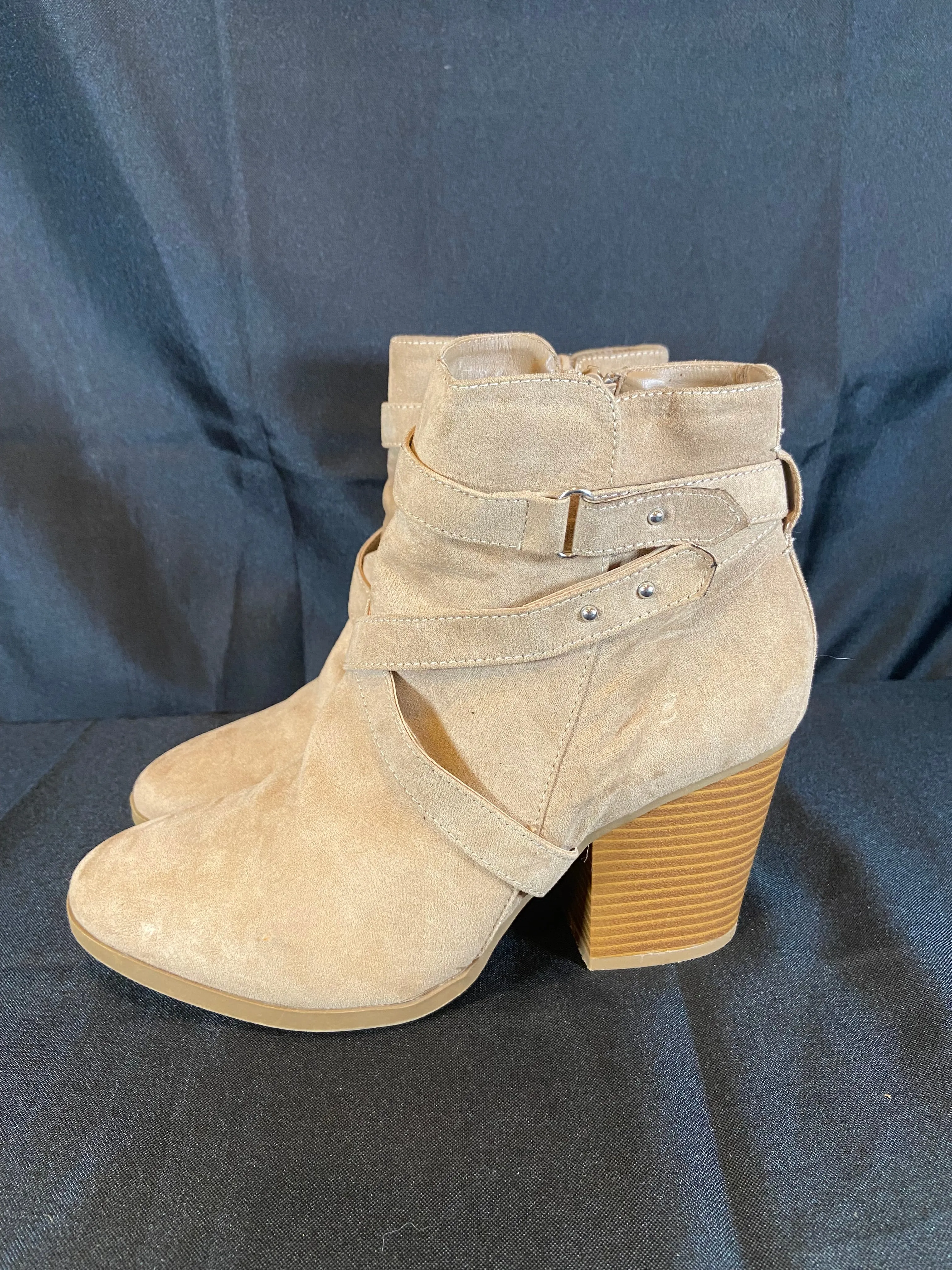 Ana Lexington Short Tan Faux Suede Heel Boot Womens size 9