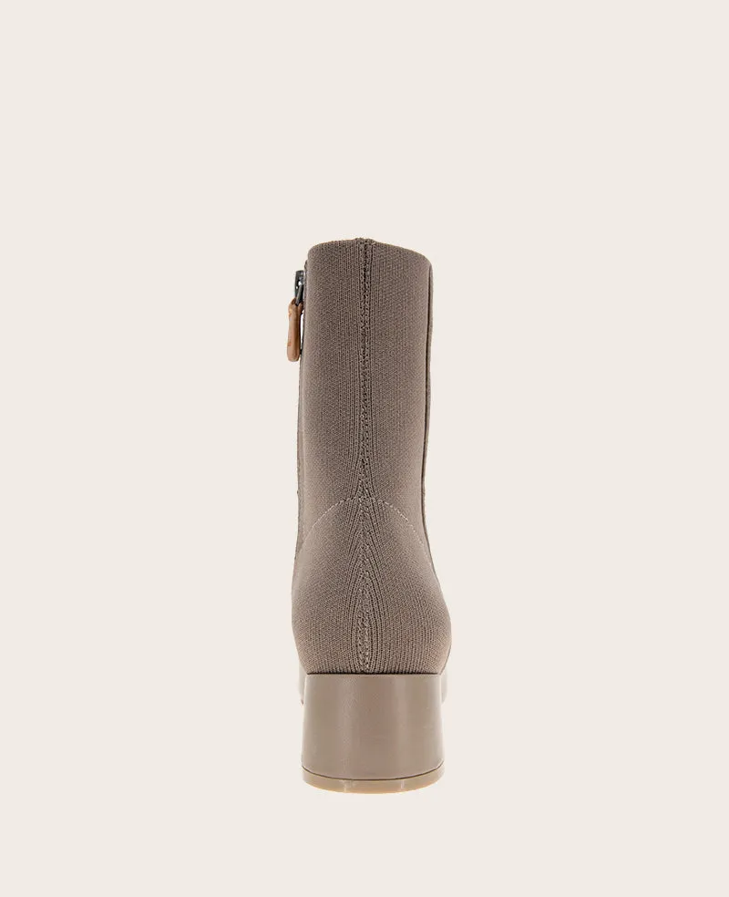 GENTLE SOULS - Emily Leather Elastic Side Zip Boot