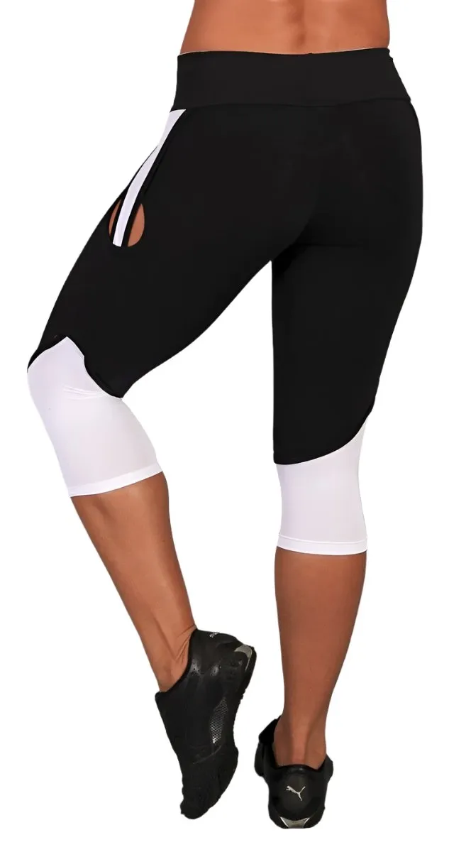 Last Chance! Equilibrium Activewear Muscle Enhancing Mesh Inset Capri C365